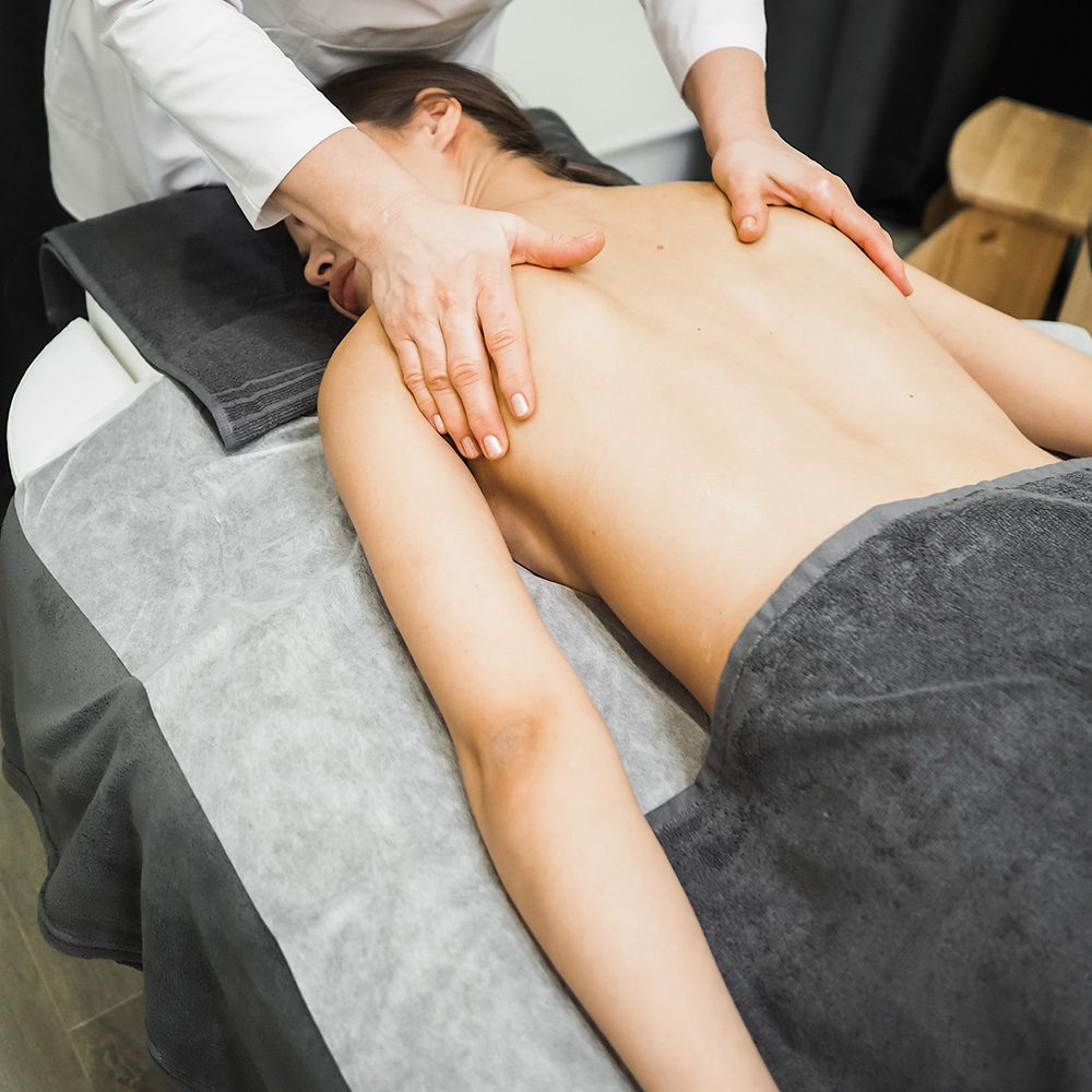 МАССАЖ СПИНЫ